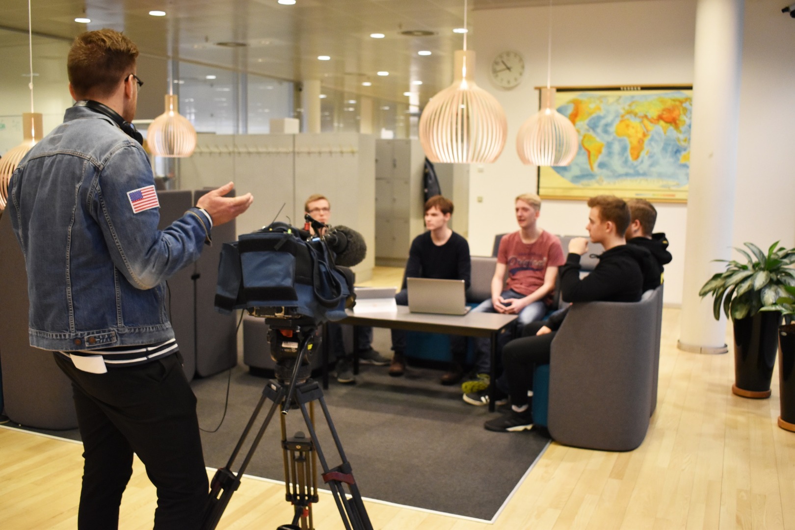 TV Syd på HANSENBERG Tekniske Gymnasium